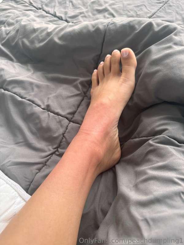 Ankle reveal 🫣 No painkillas coz I’m a big strong girl 🥺 I’l..