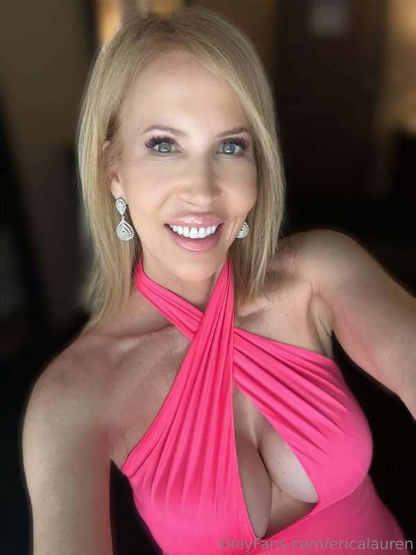 In the mood to spoil you tonight... How do you want me? 😈💋