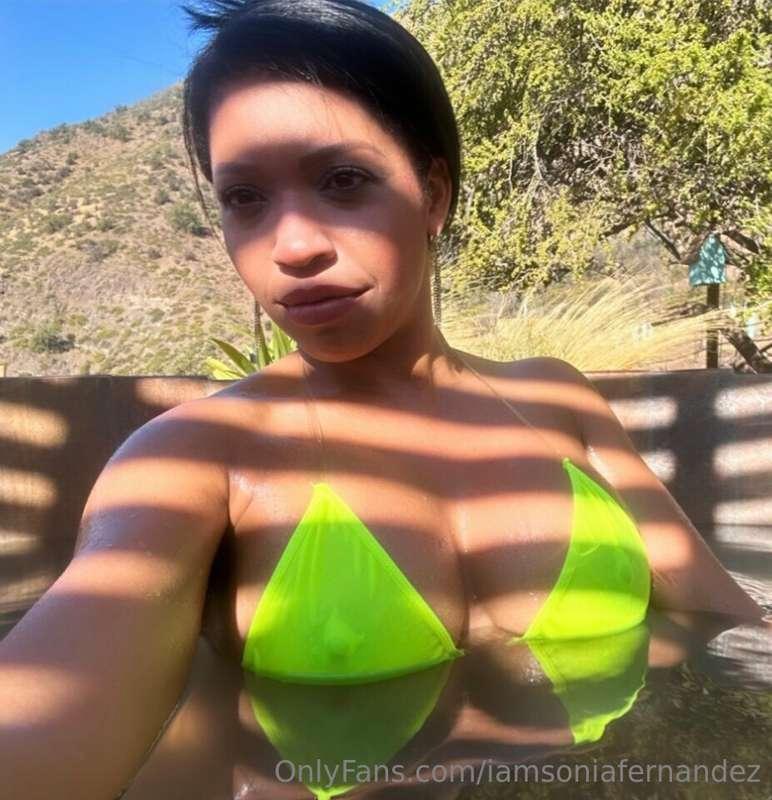 Dime lo que me harías??? Empiezo yo; Te la pongo en la boca ..