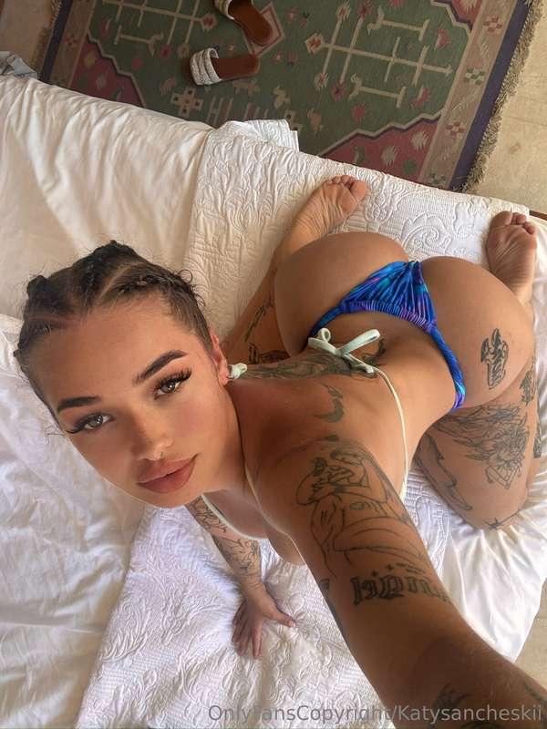 Te gusta el azul o mejor me lo quito??🤪🙈😏
