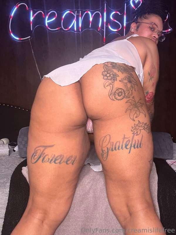CUM END THE WEEK RIGHT WITH THIS CREAMY SQUIRTING PUSSY DADD..