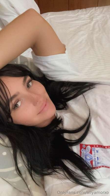 ### I’m dripping down my leg!!!💦cum finish me off if you are..