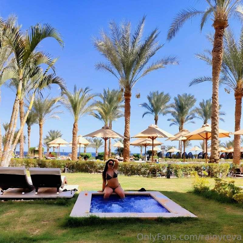 Dared to be naughty; now it's jacuzzi o'clock! 💦