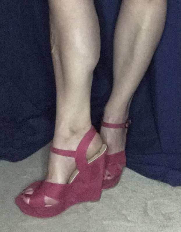 I can’t seem to take pics with my light and not have them bl..