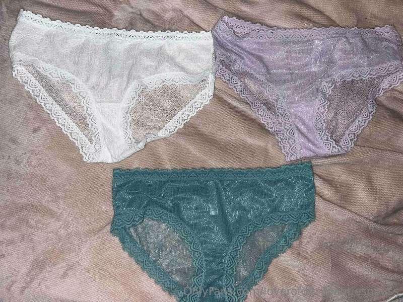 What pair should I blow my load all over? Any suggestions😏😈 ..