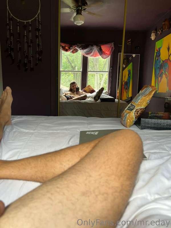 Rearranged the room to make more space and get better lighti..