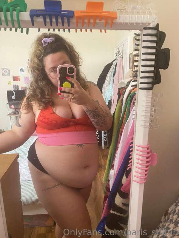 Just admiring my belly hang in the mirror 🥹