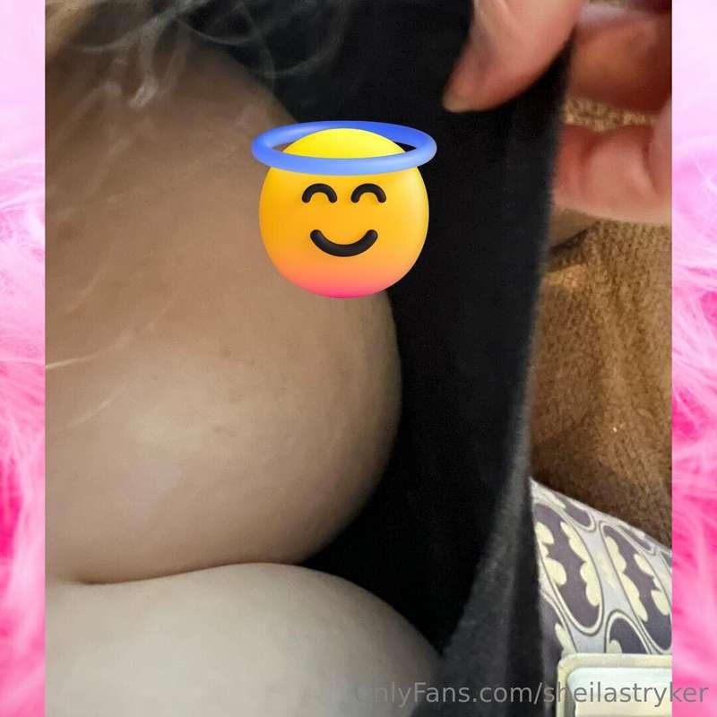 Oops! Nip slip! 🤭  Tip me to move that pesky emoji! 😊  Love ..