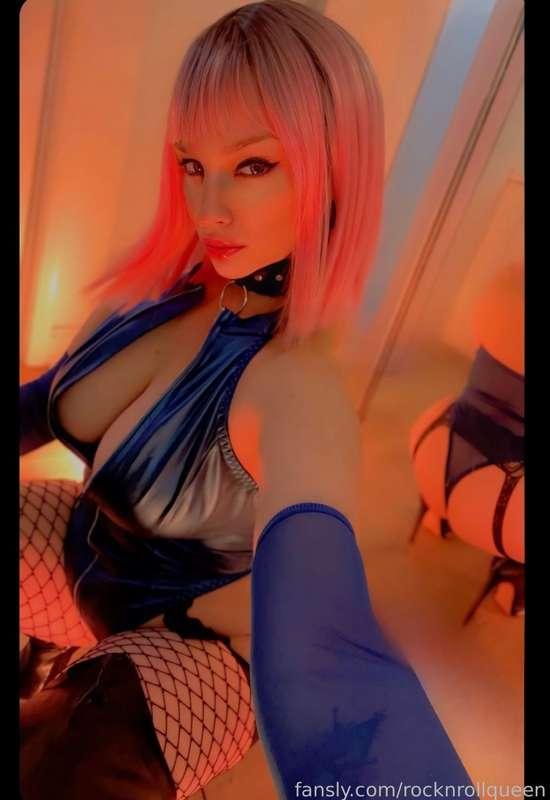 rocknrollqueen image #3