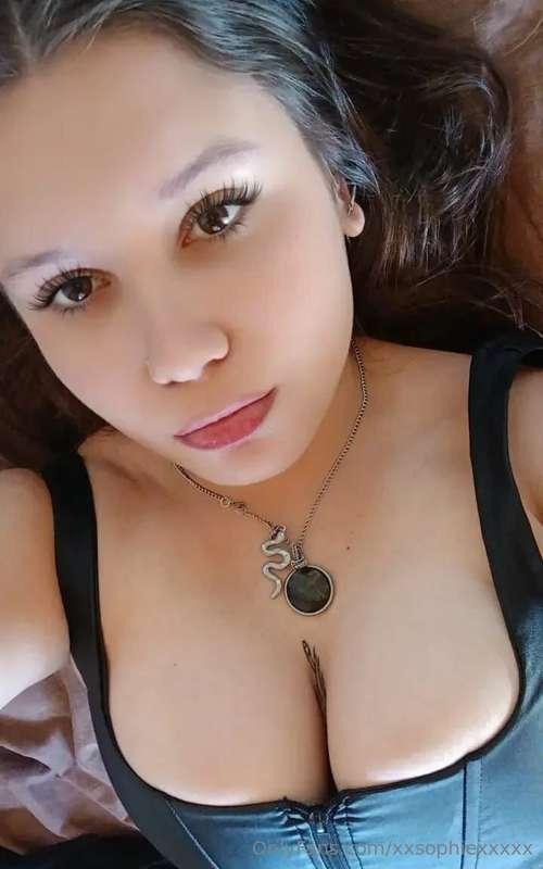 ❄️Beautiful curvy white girl, very naughty and just for you❄..