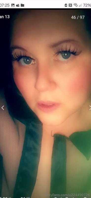 Look into my eyes baby. X