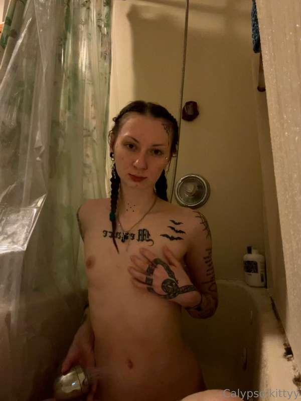 Hop in the shower with mee daddy