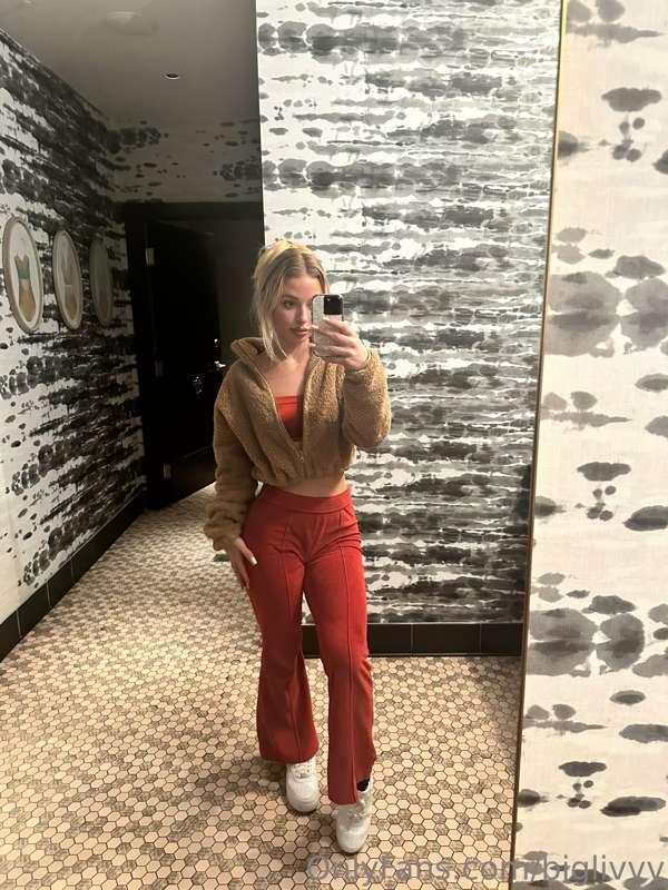 Gm ❤️❤️ who’s going to spoil me today?