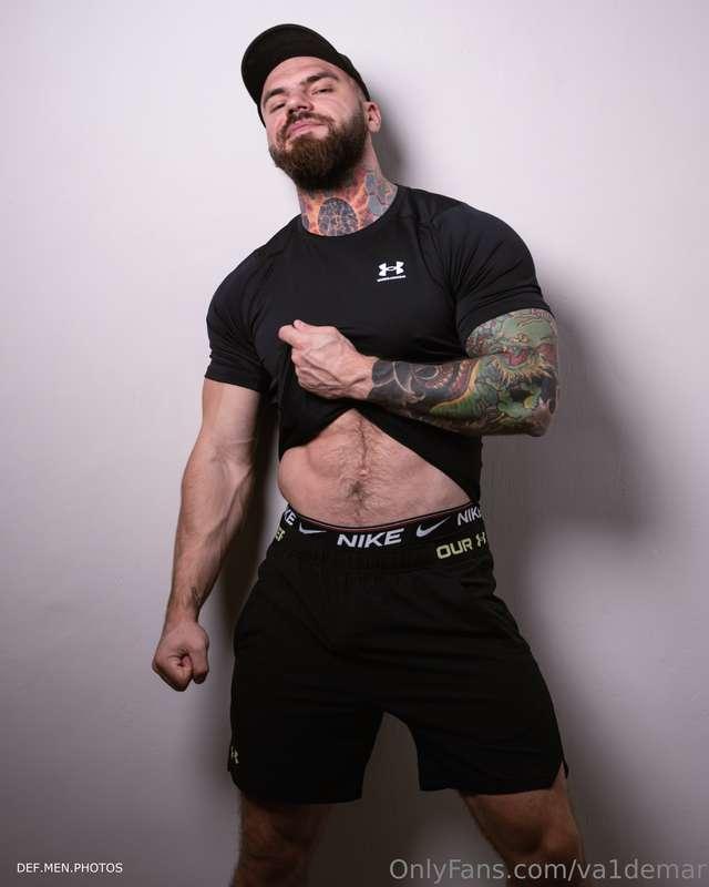 I want you to beg me to show more 