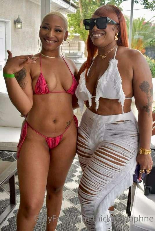 thickassdaphne image #2