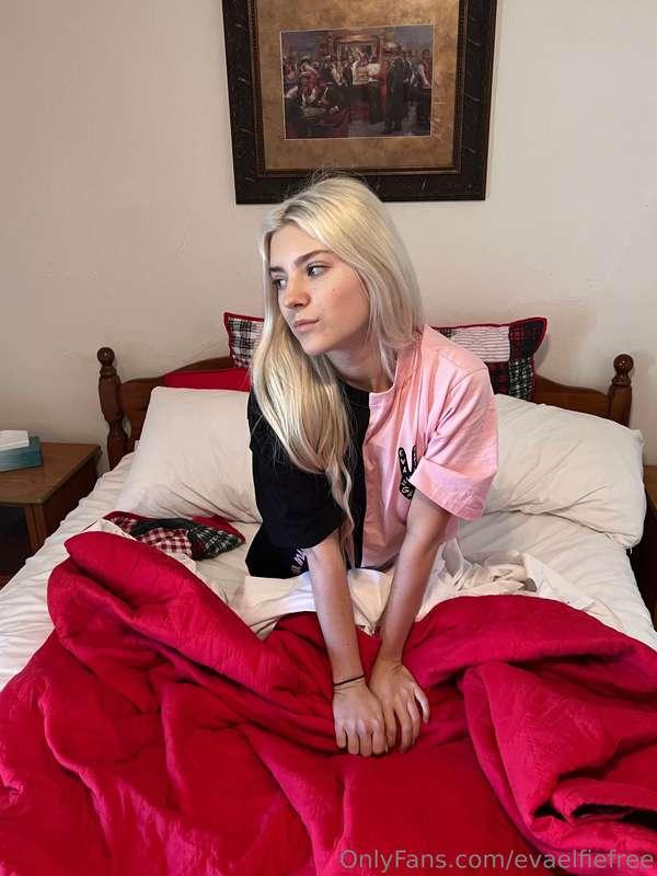 Good morning, babe 😘 Imagine me whispering it right into you..