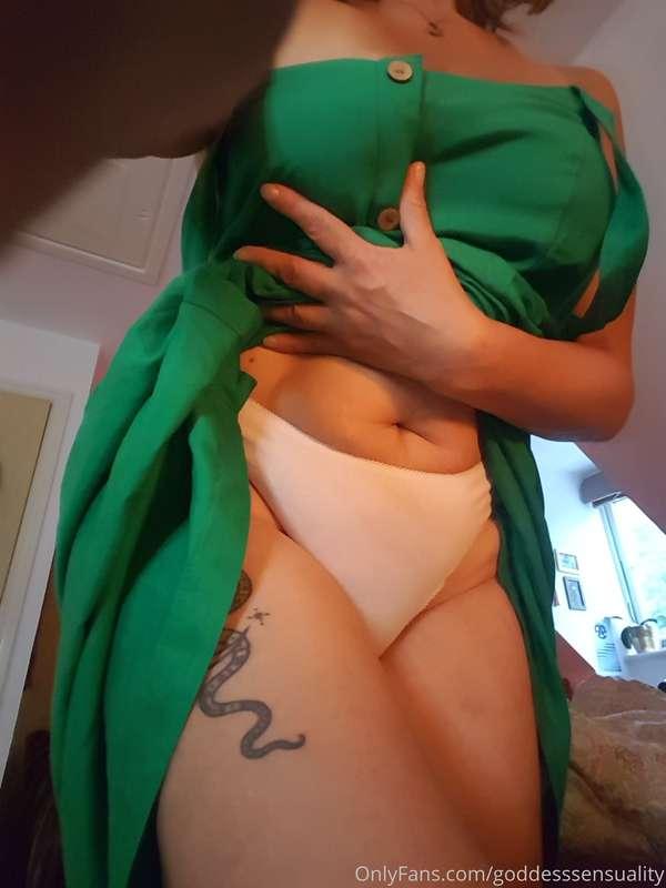 Never miss an opportunity for a flirty vid xx