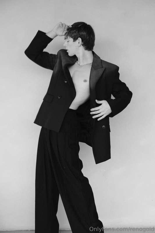 Where structure surrenders to motion - tailored chaos in mon..