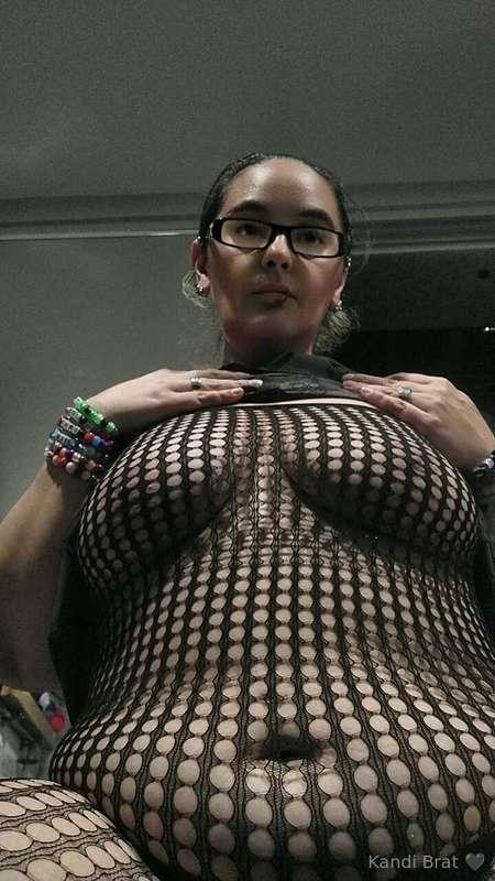 I'm so mad I ripped my nets 🤬
At least I look good doing it ..