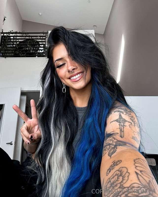 feelin blue-tiful !!!!! 🦋💙🌀🩵🫐🐳