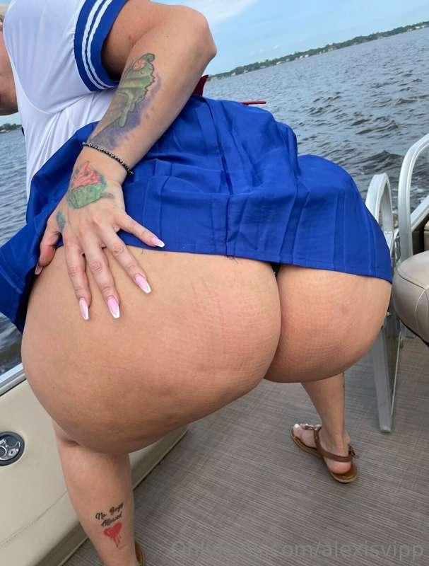 Got CAUGHT fucking myself on a boat!
Check DM’s for the full..