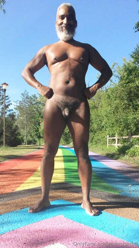 Happy Pride!   #beard #musculardaddy #gay #feet #gaycruising..