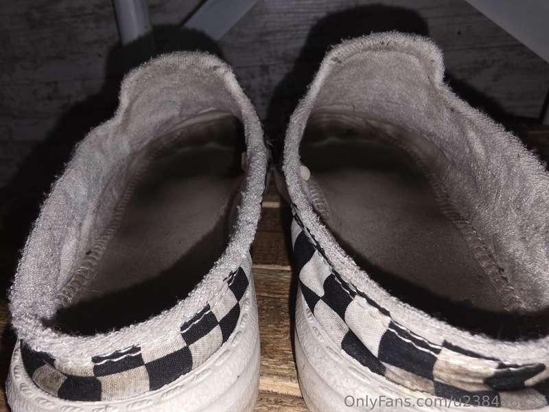 My barefeet love these shoes! The smell is so strong! 🤭👣