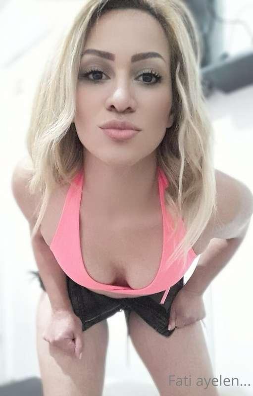 ## @agathahornie 😻🌡️🔞☎️
Would you like to see me with my clo..