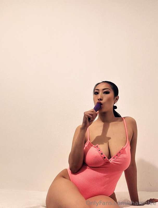 I want to suck something 🤔🍆