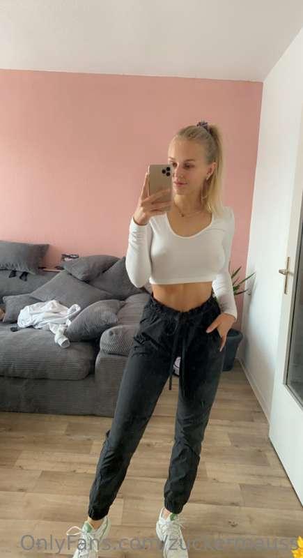Guten Morgen ❤️ ich geh jetzt erstmal ab ins Gym 🍑 Was machs..