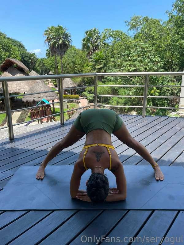 A beautiful day to move your body.

Shall we take a class?🧘🏽..