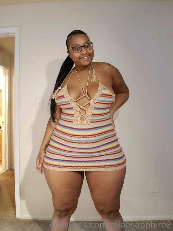 @miaasapphire 

Join my paid OF with 1000s of uncensored con..