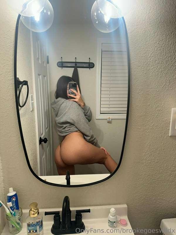 Sexy ass for a new year. 🎉