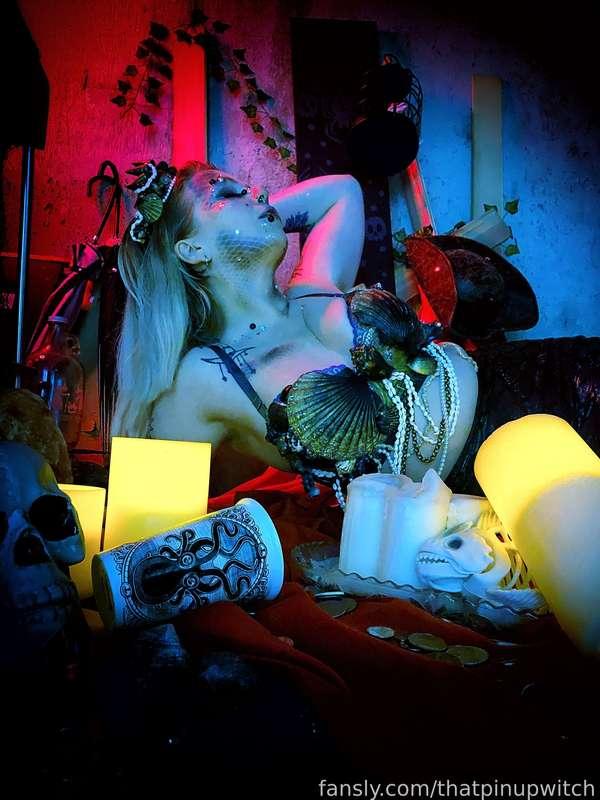 thatpinupwitch image #11