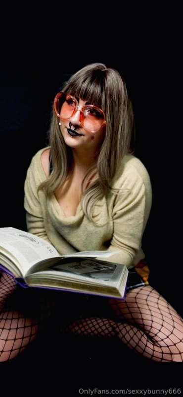 I want to know what books you love reading