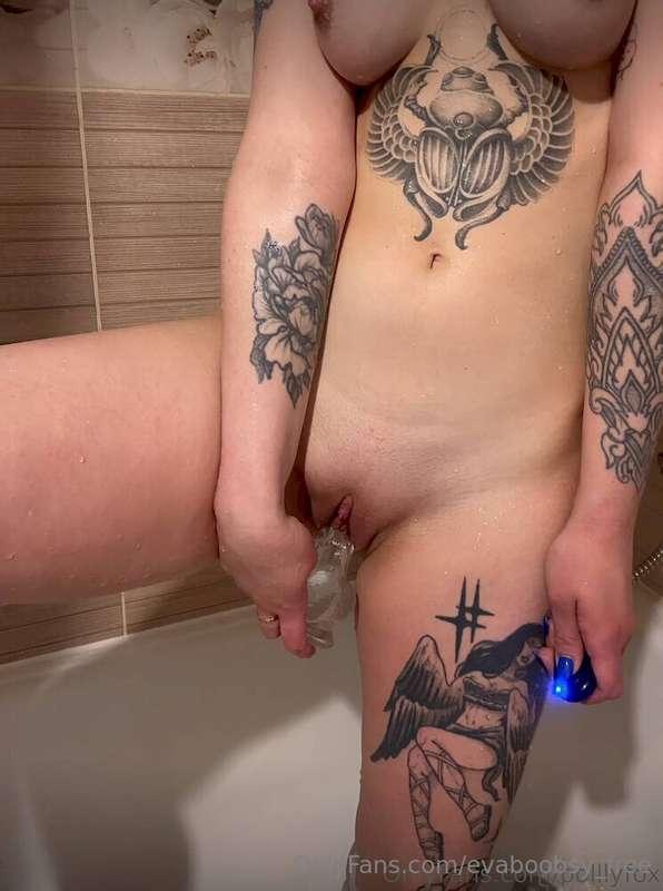 ‼️LOOK AT @polllyfox ‼️She is so sexy…isn’t she? @polllyfox💦..