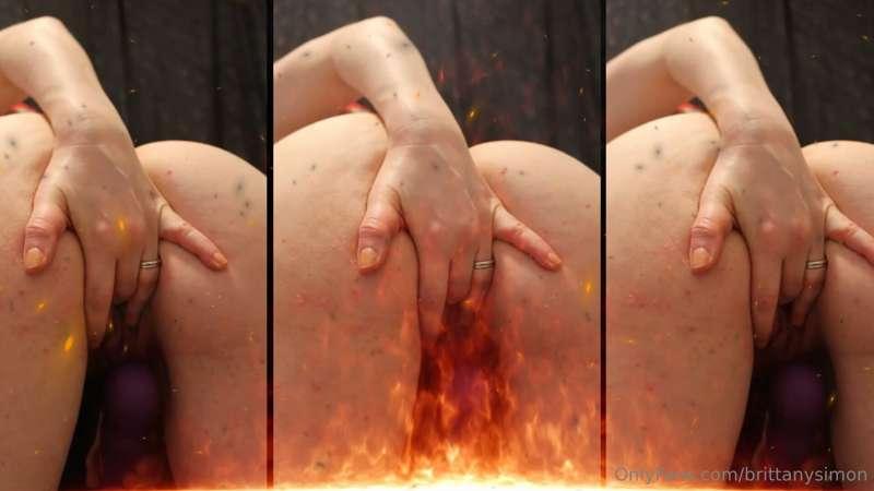 CHECK YOUR DMS! 🔥New fire themed masturbation video! 2 mins ..