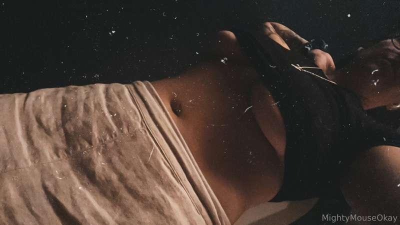 A lil classy underboob for ya 😘