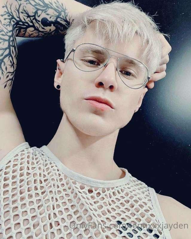 🥵 U HAVE TO SEE this Naughty Slovakian twink boy @tobbyass1 ..