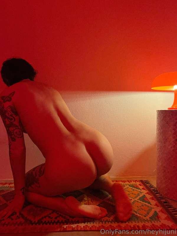 Last one is my favorite (I love a good ass-cheek spread :3)