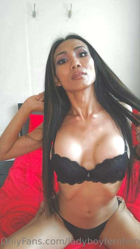 Onlyfans.com/suwanpattaya 
Hello Handsome hunks 😈 I’m Susie ..