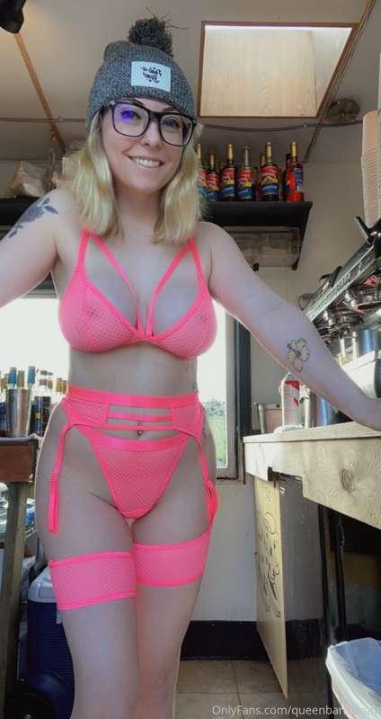 Don’t mind my awkwardness 😘😜💕💕💕 #prettyinpink #seethrough #f..