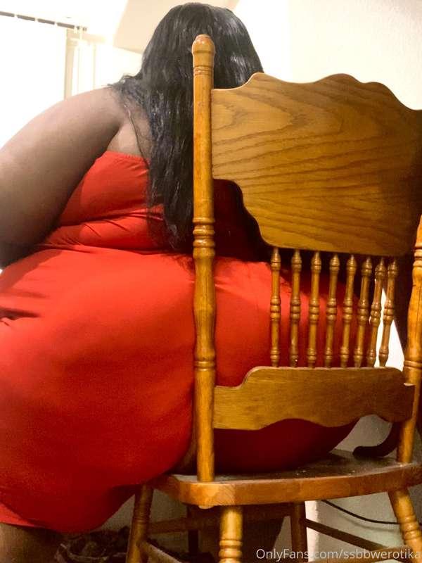 I need a second chair for my other ass cheek 😆