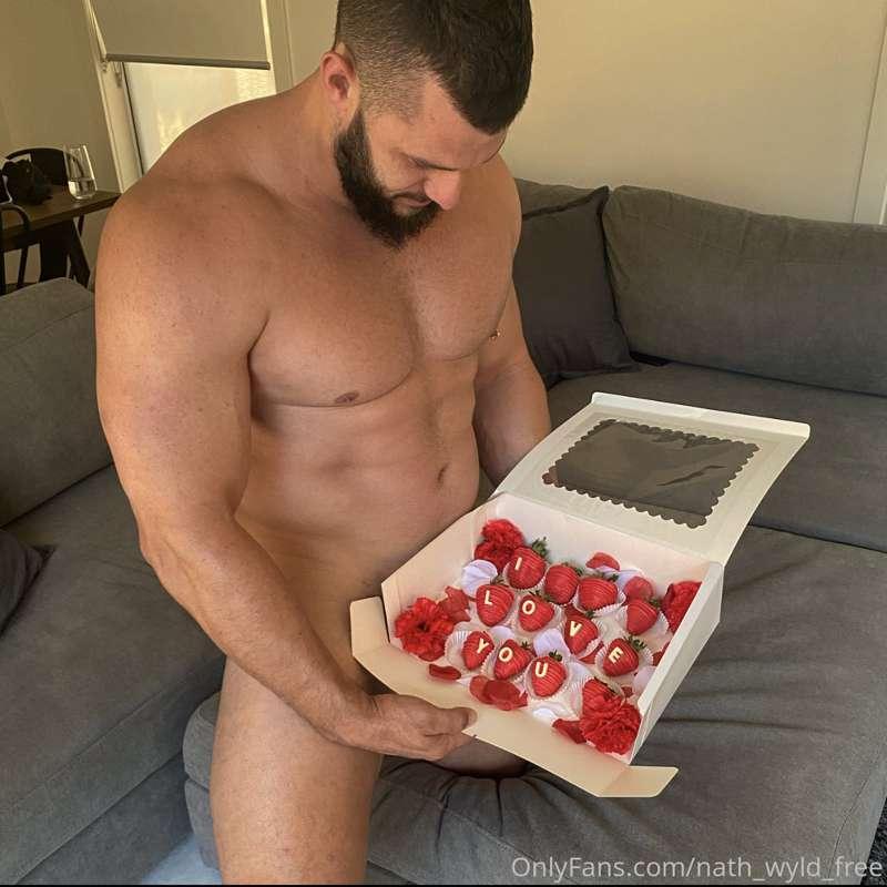 Come see the XXX version 🍑🍑 onlyfans.com/nath_wyld