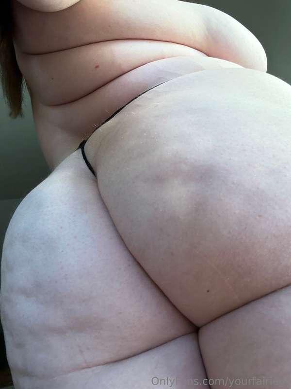 do you like my ass dimples? 😳