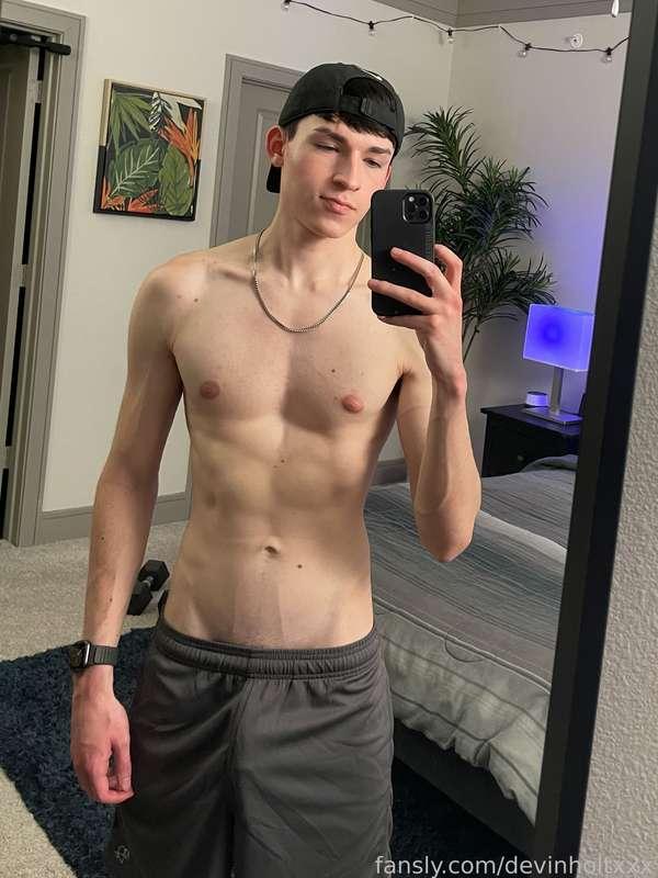 devinholtxxx image #2