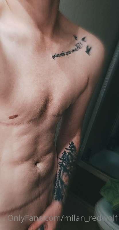 tap to look at my dick 😏