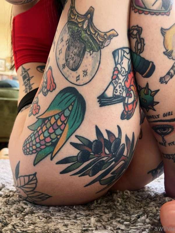 is this something??? don’t swipe if you don’t like nudity!!!