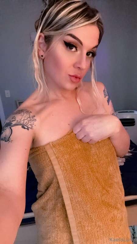 Wanna come unwrap me? 🤭