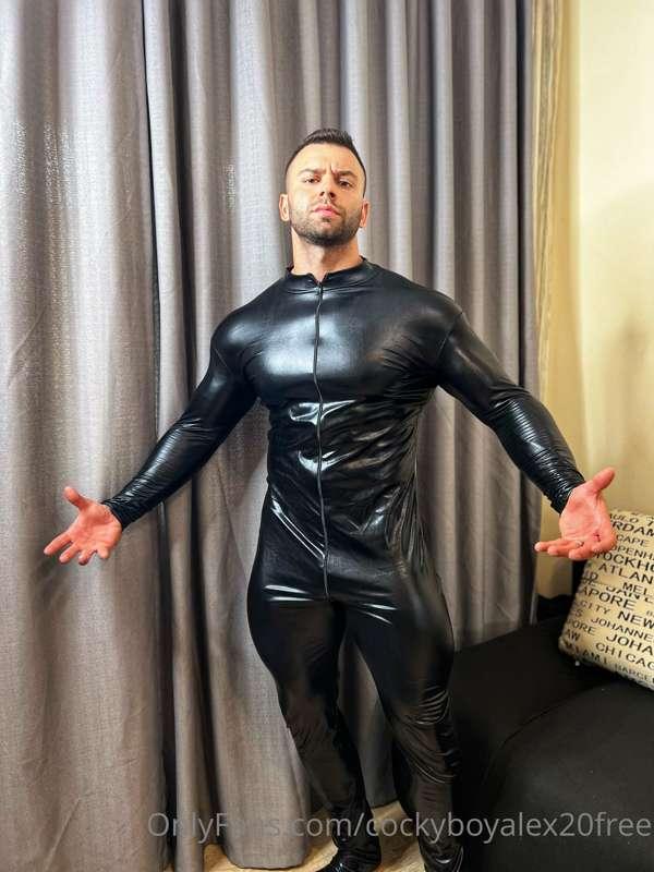 You want this one just for you⁉️😈
Check out my VIP page @coc..